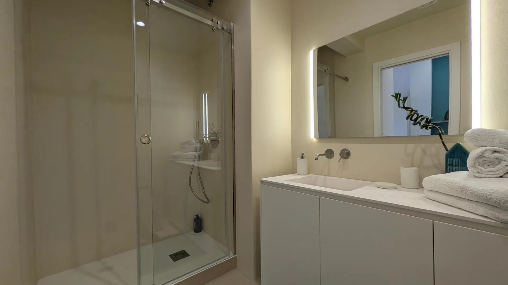 Apartament And Suite Cavour 106 Palermo Apartamento